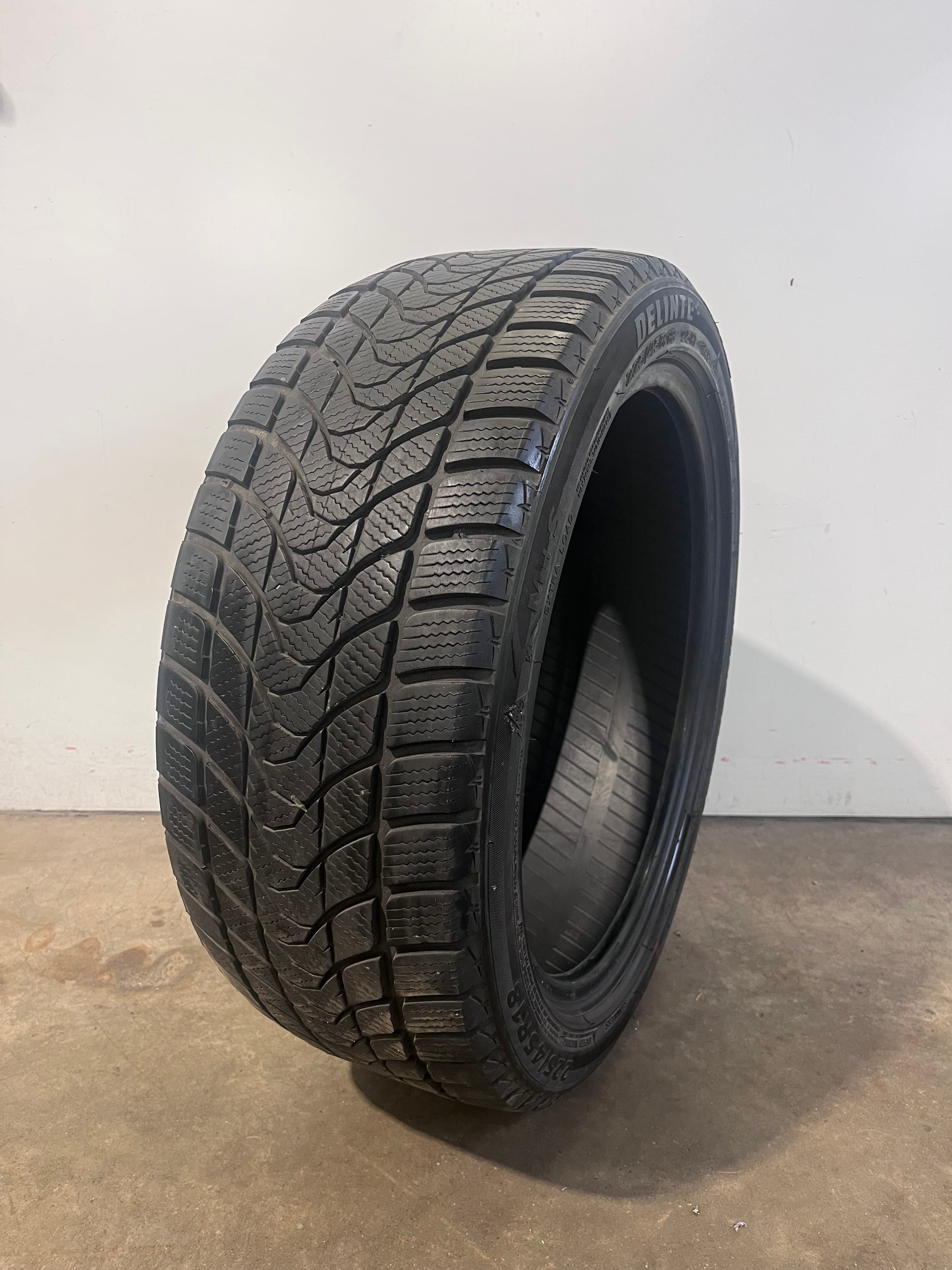 Delinte Winter WD1 225/45R18