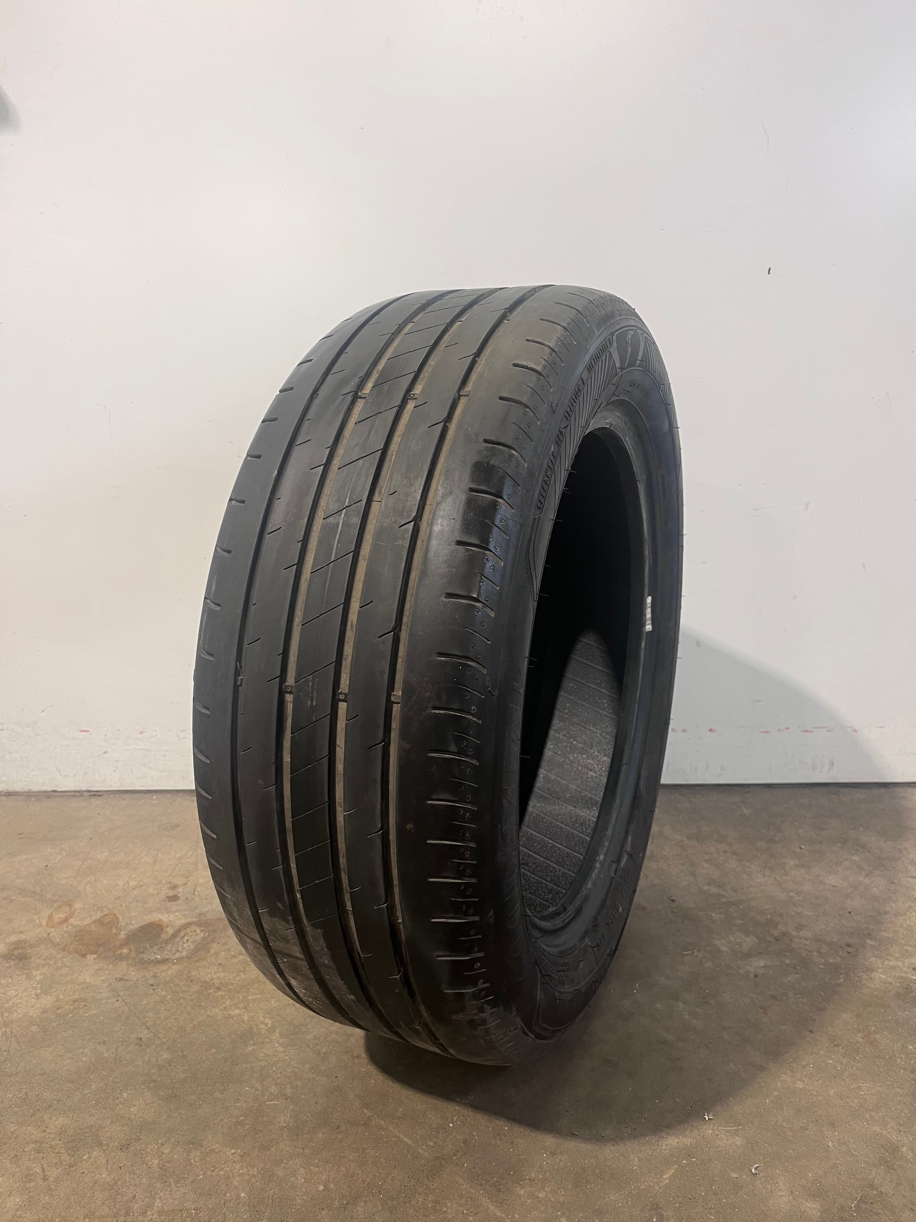 Goodyear EfficientGrip Performance 2 205/55R16