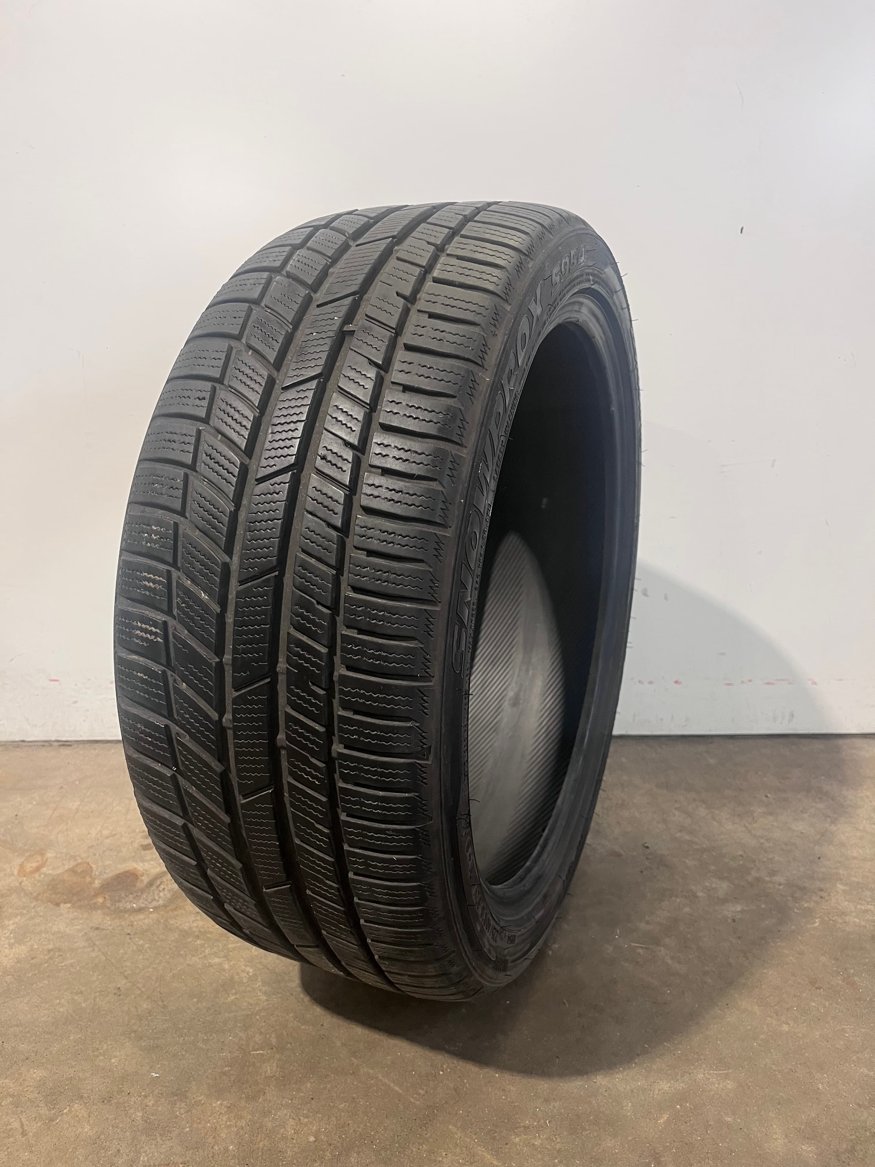 Toyo Snowprox S954 225/40R18